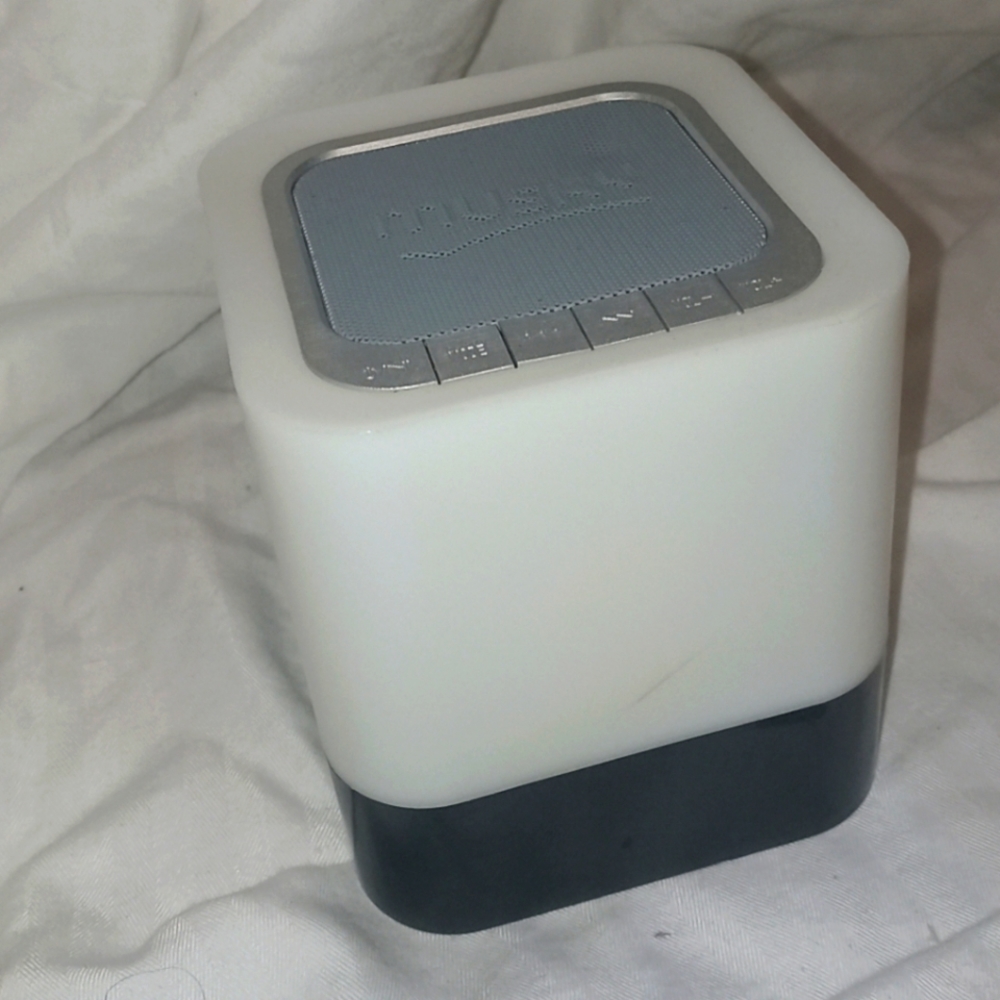 Bluetooth color changing speaker